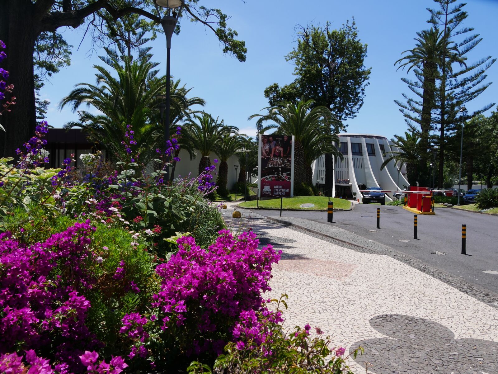Panasonic DMC-G70 sample photo. Madeira, funchal, casino photography