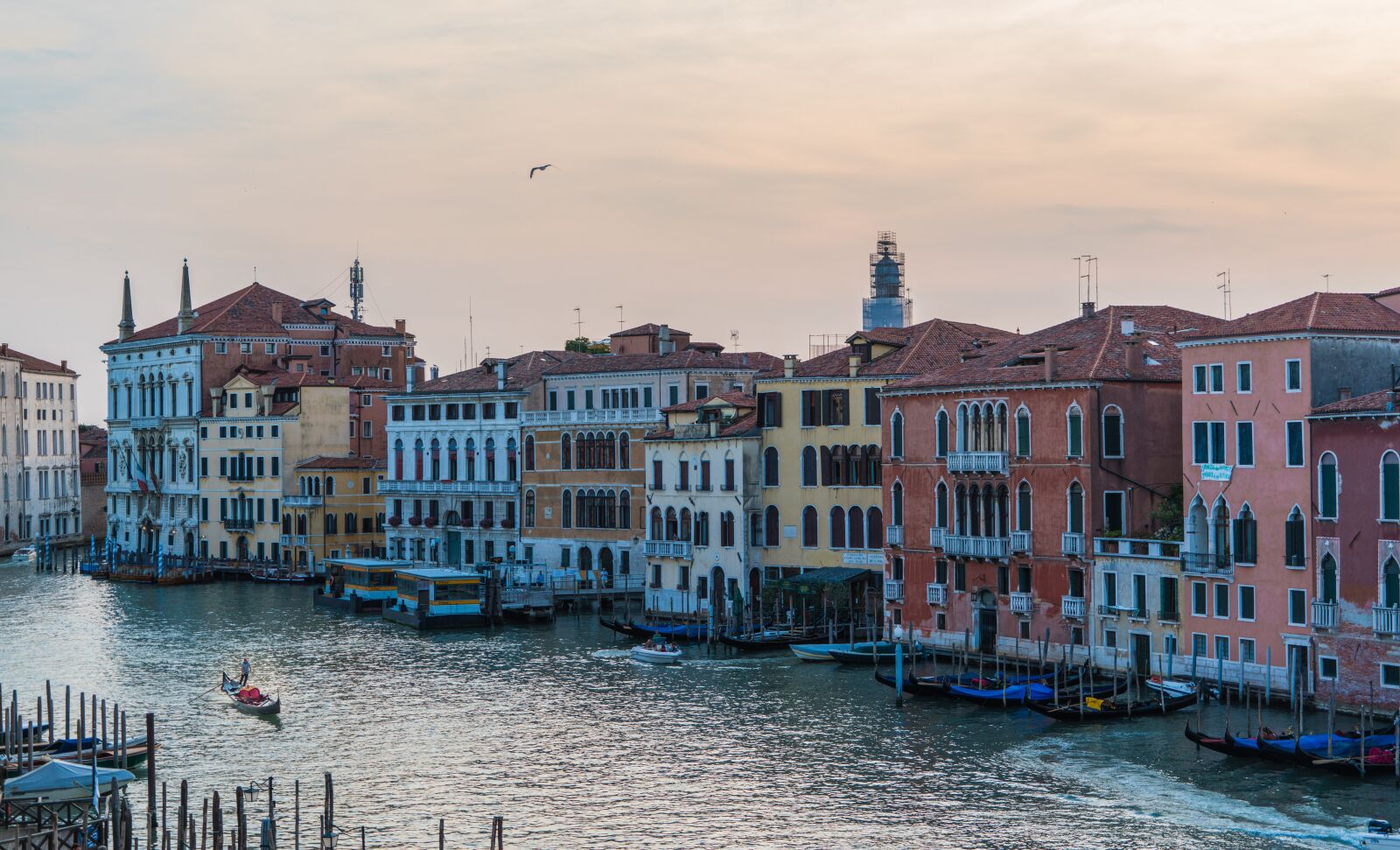 Sony a7R II + Sony FE 24-240mm F3.5-6.3 OSS sample photo. Venice, italy, architecture photography