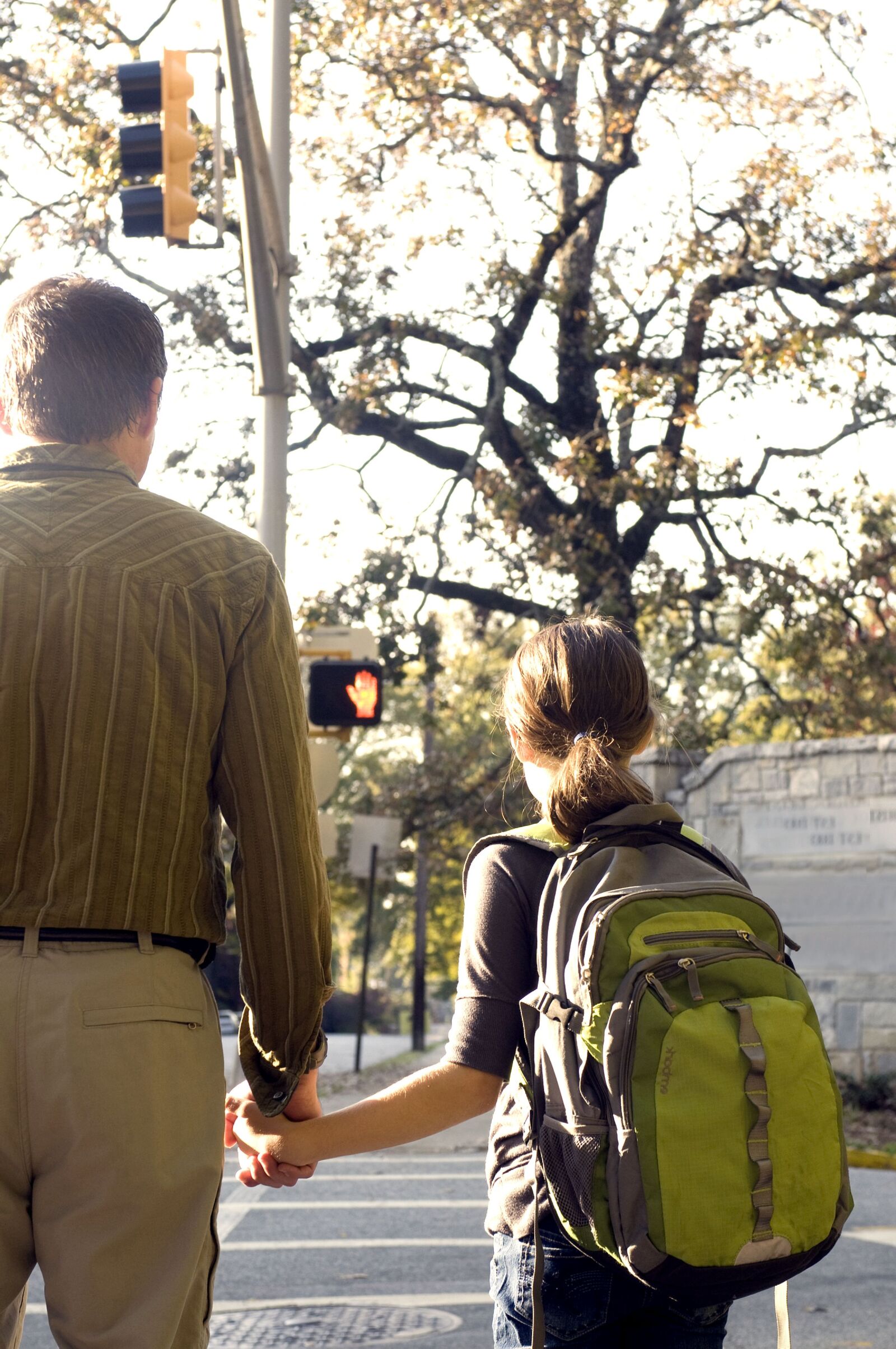 Nikon D300 sample photo. Paused, intersection, waiting, crosswalk photography