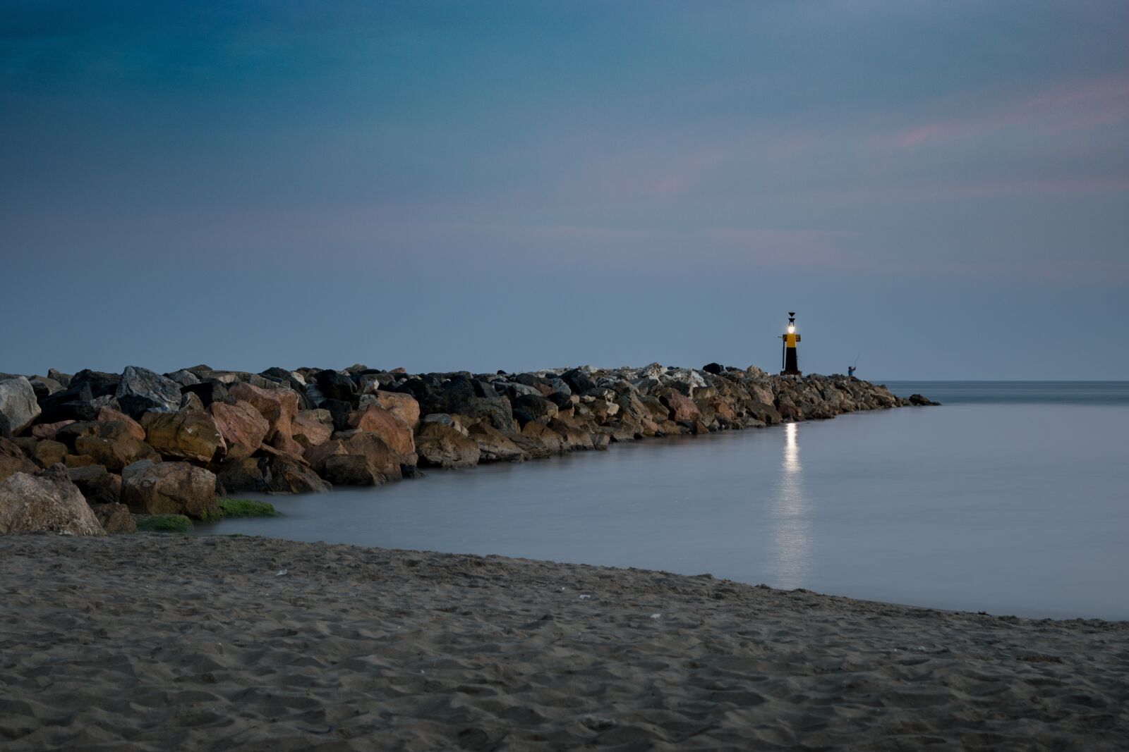Nikon D5500 sample photo. Lighthouse, beach, sea photography