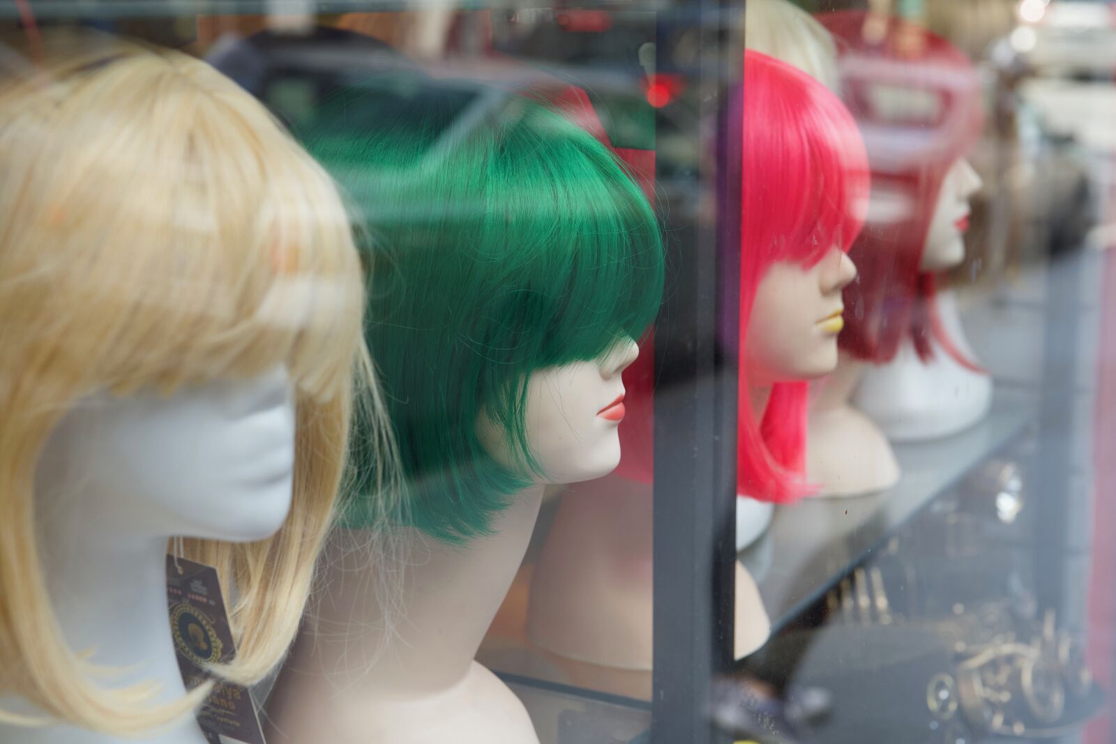 Sony a7 III sample photo. Wigs, display, mannequin photography
