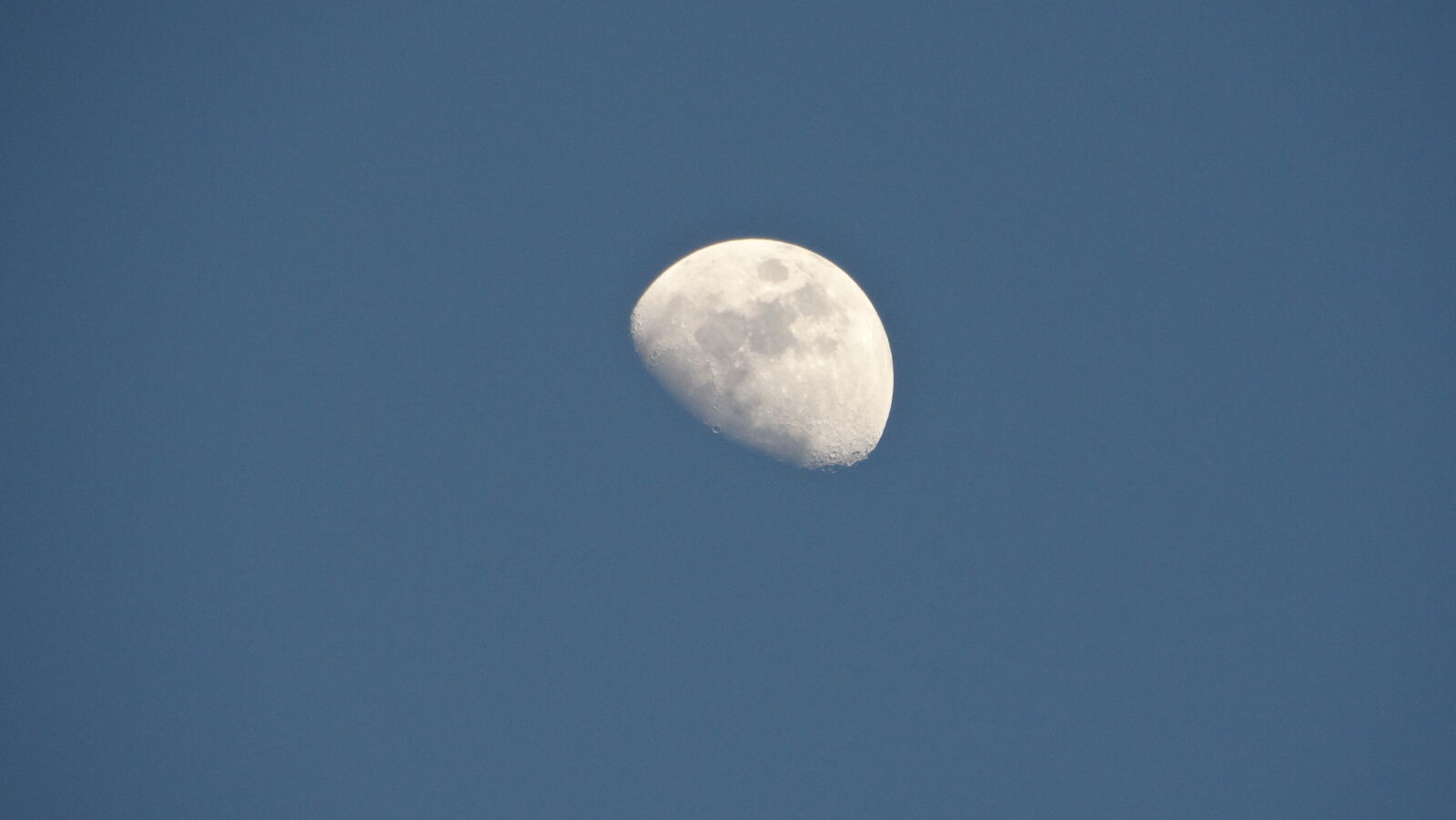 Sony Cyber-shot DSC-HX300 sample photo. Blue, sky, moon photography