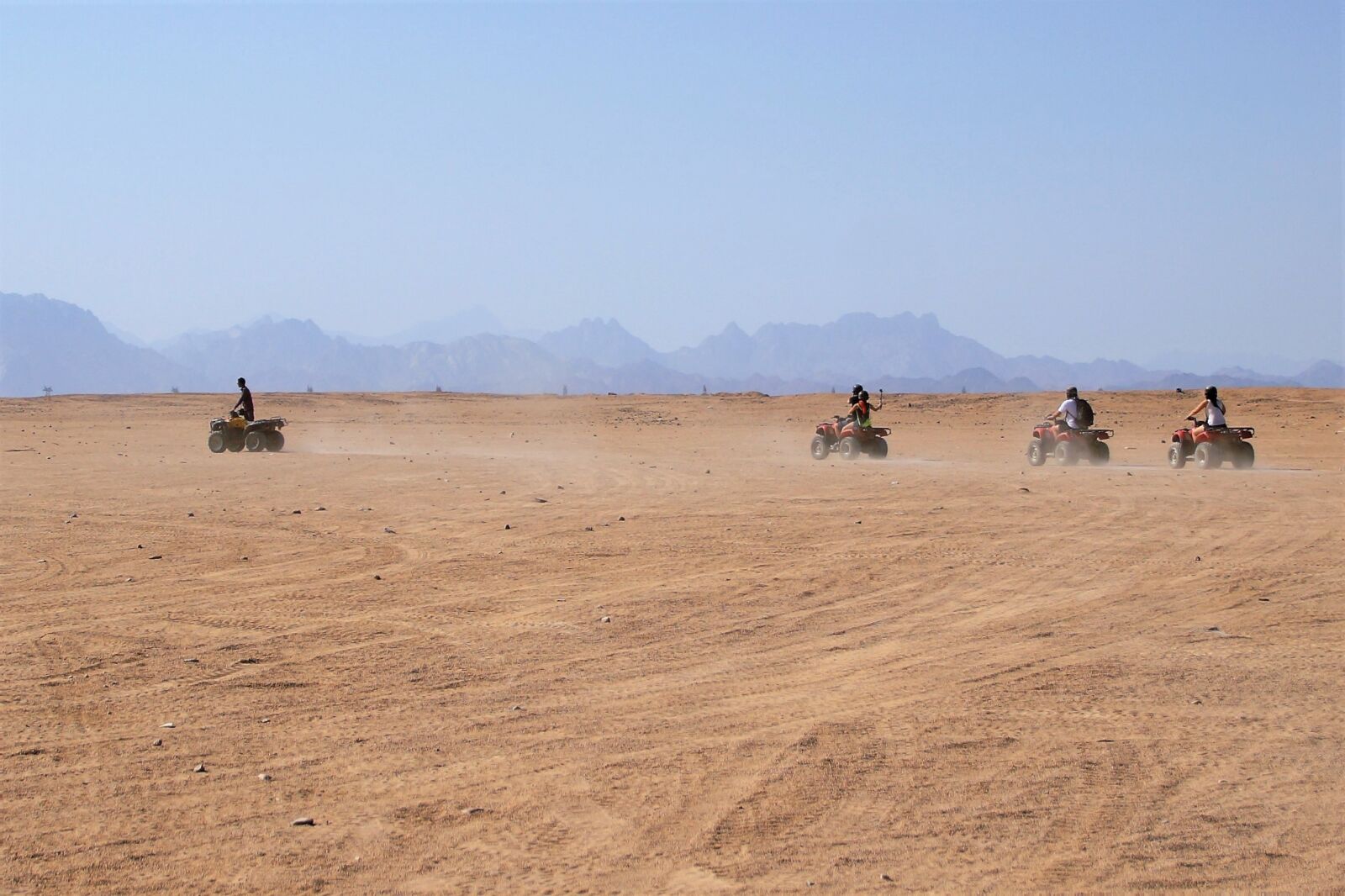 Sony SLT-A58 sample photo. Desert, desert safari, ride photography