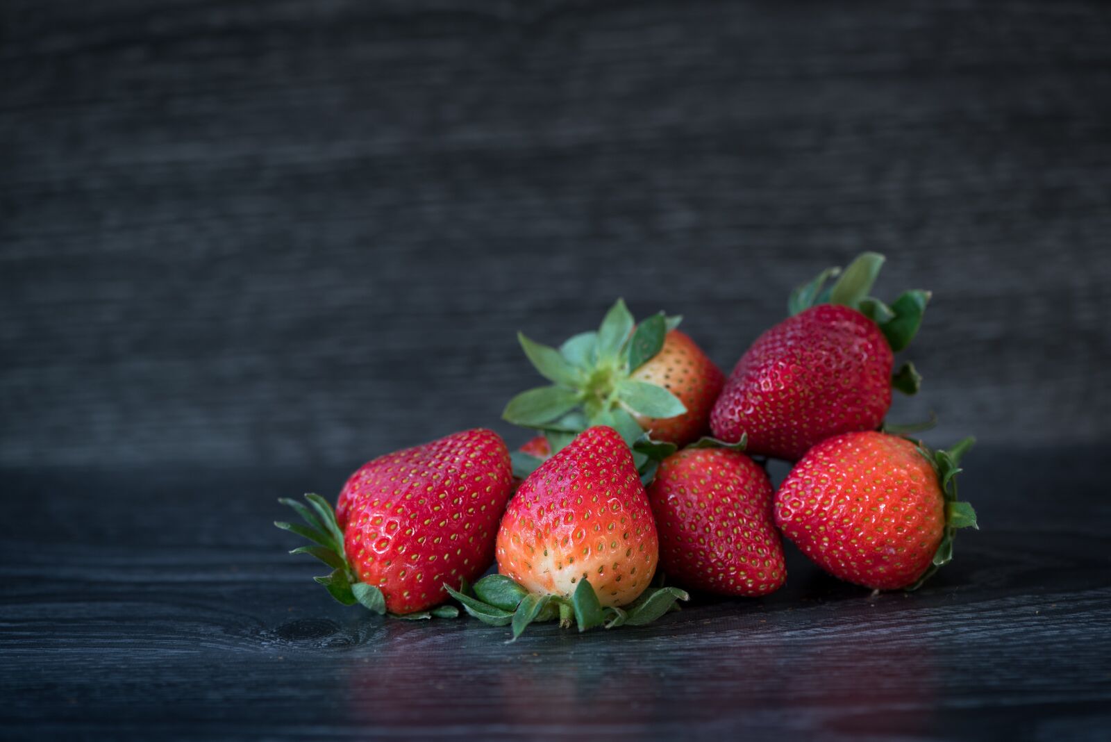 Nikon D750 sample photo. Strawberries, red, ripe photography