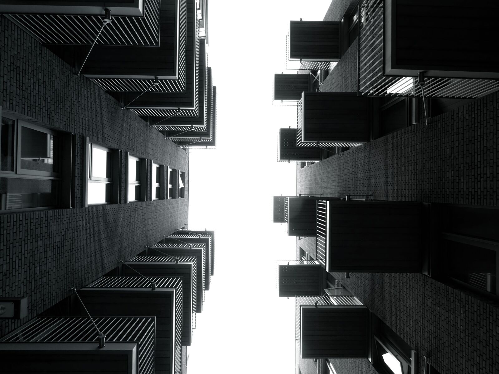 Sony DSC-HX60 sample photo. Apartments, architecture, balcony, black photography