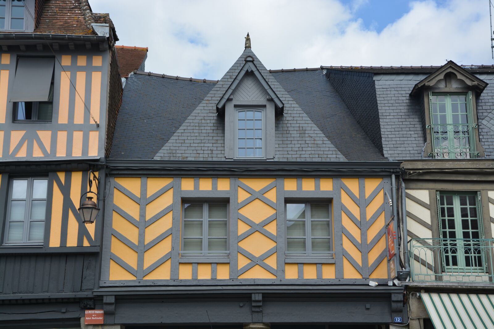 Nikon D5200 sample photo. Half-timbered houses, city centre photography