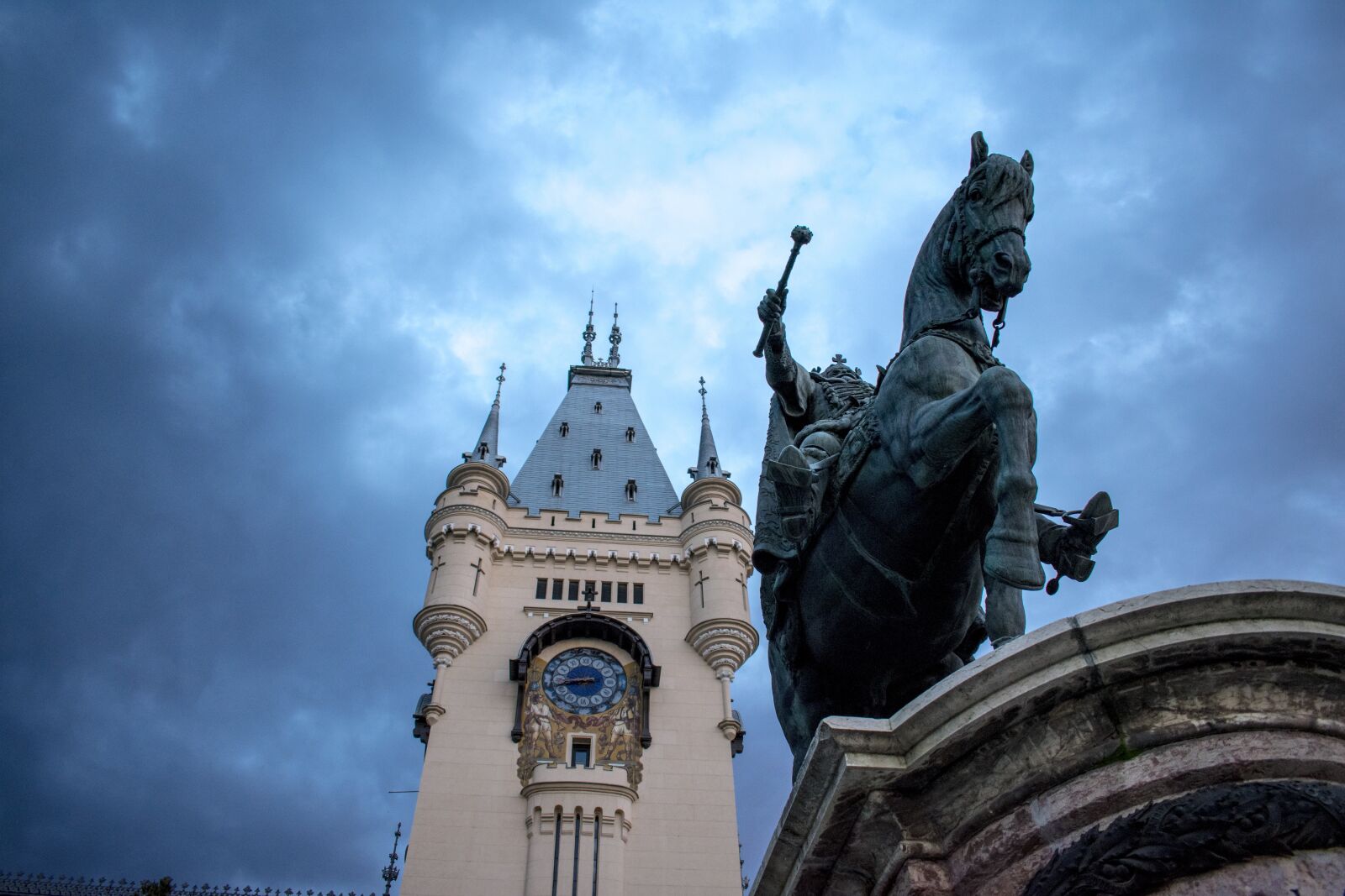 Nikon D3400 sample photo. Iasi, romania, the palace photography