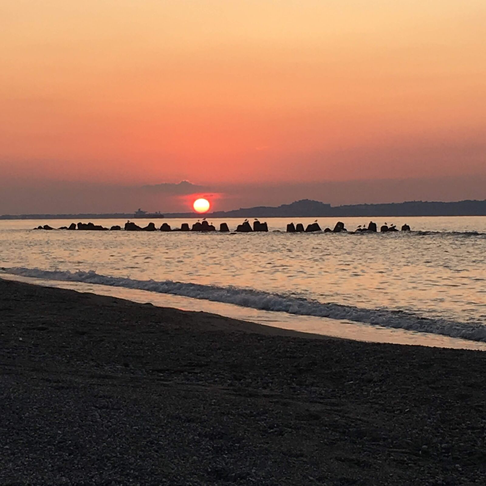 Apple iPhone 6s sample photo. Sunset, setting sun, nature photography