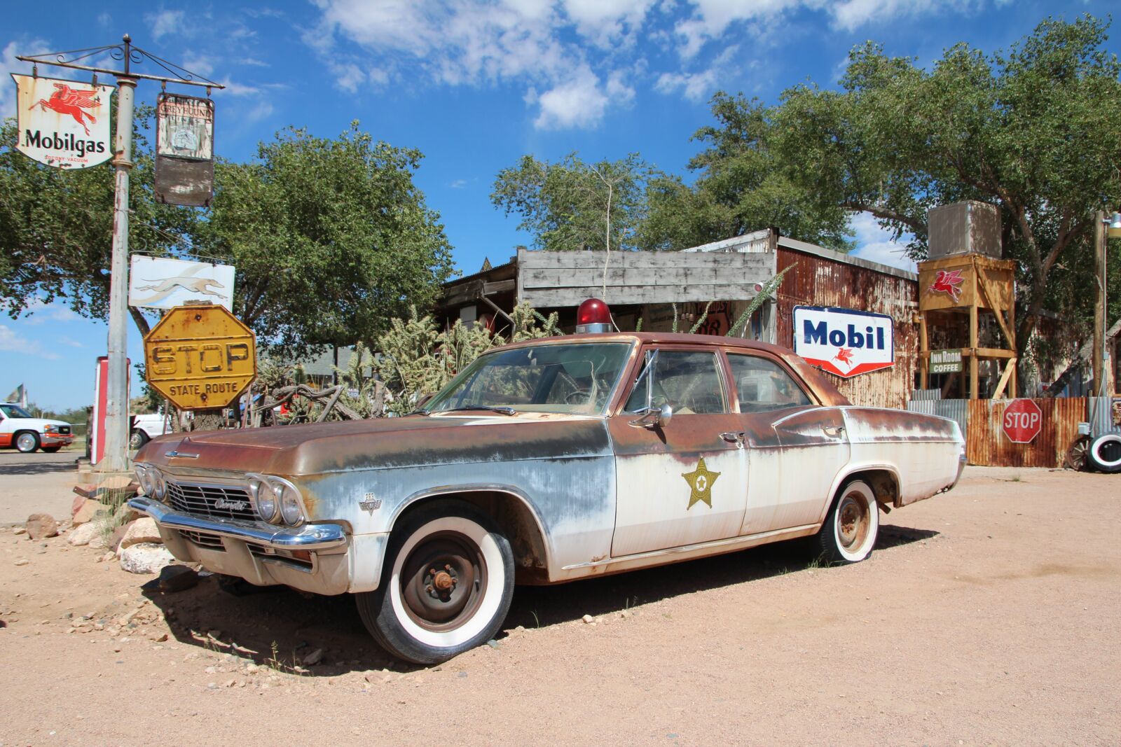 Canon EOS 600D (Rebel EOS T3i / EOS Kiss X5) sample photo. Car, usa, old photography