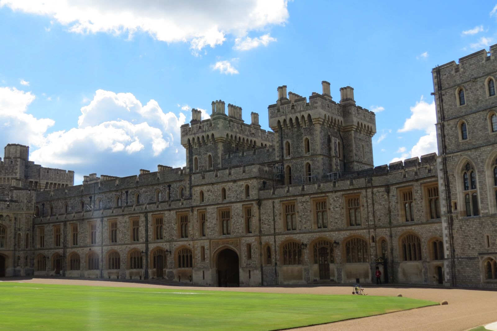 Canon PowerShot SX40 HS sample photo. Windsor, castle, queen photography