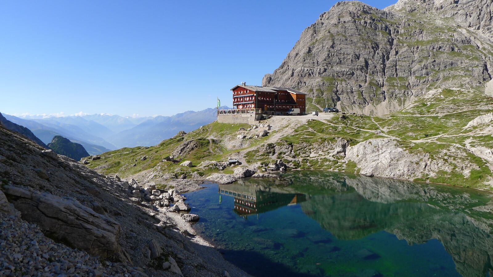 Panasonic Lumix DMC-LX5 sample photo. Mountains, bergsee, landscape photography