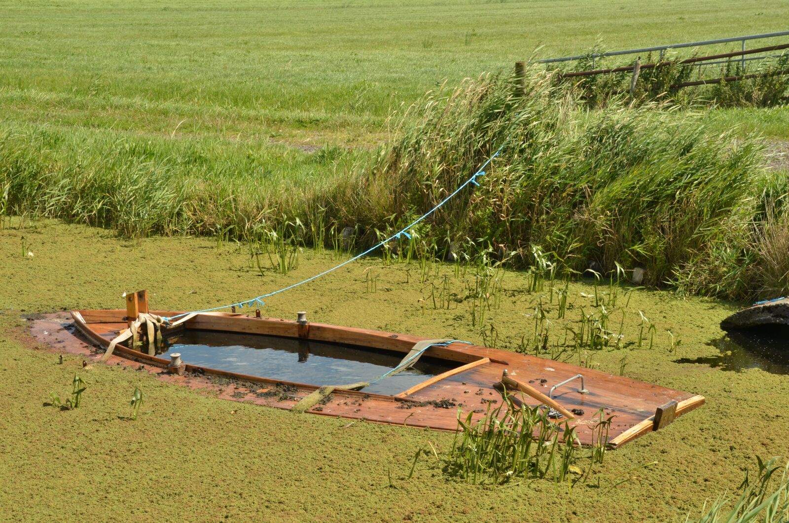 Nikon D7000 sample photo. Boat, ship, sunk photography
