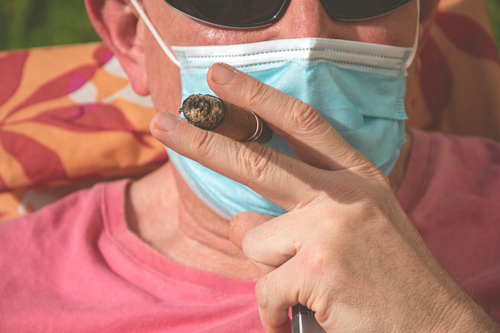 Nikon D5600 sample photo. Coronavirus time, sigar, smoke photography