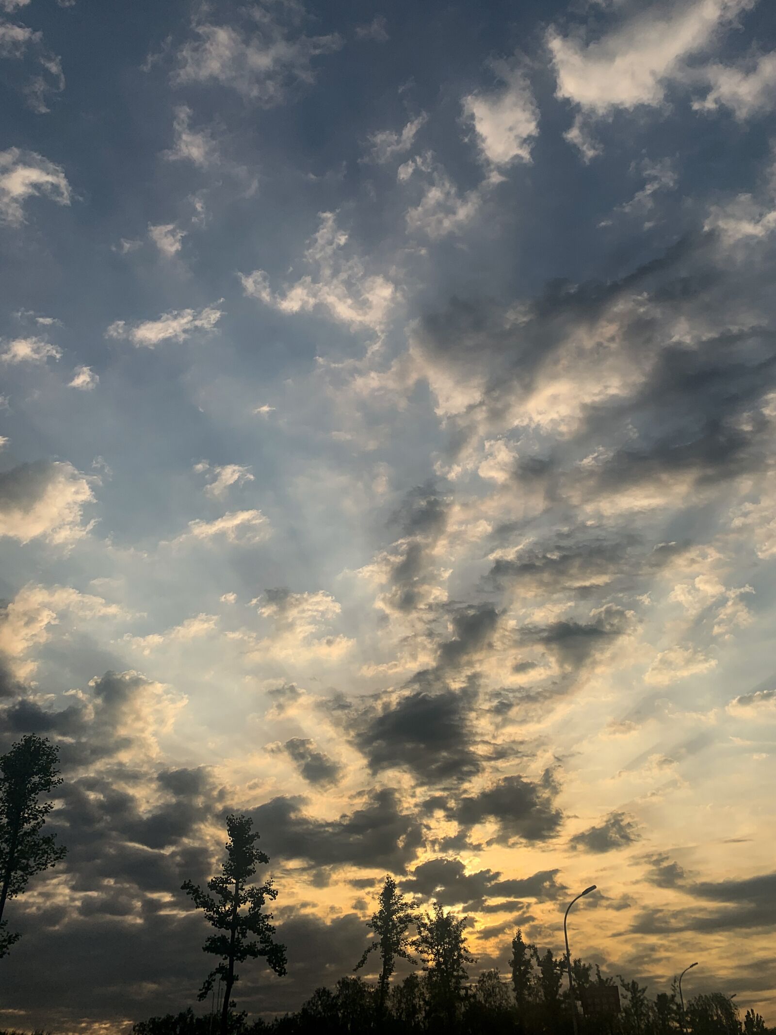 Apple iPhone XR sample photo. Sky, sunrise, views photography