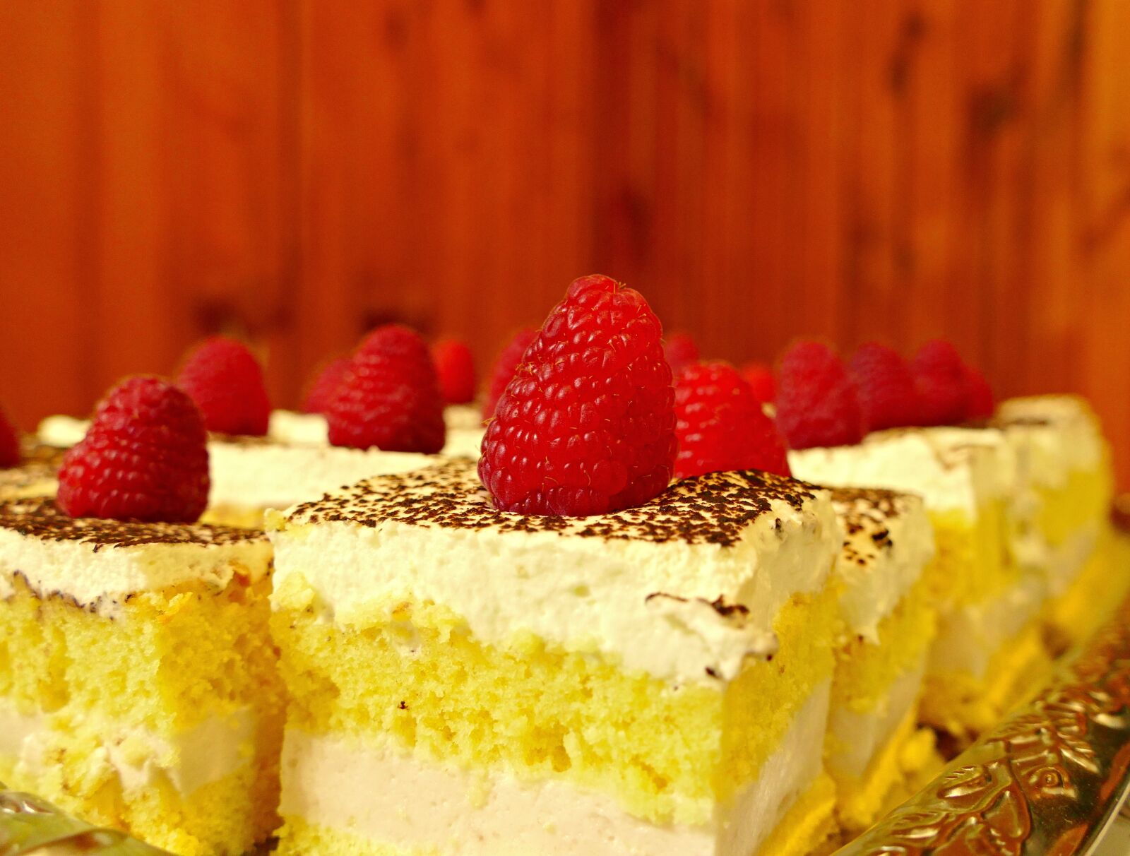 Panasonic Lumix DMC-FZ1000 sample photo. Dessert, cake, delicious photography