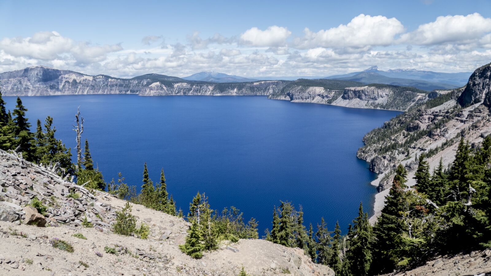 Panasonic Lumix DMC-FZ1000 sample photo. Crater lake, mountains, scenic photography