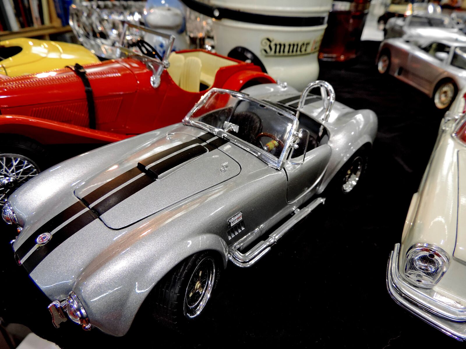 Nikon Coolpix P520 sample photo. Toys, toyshop, car, automobile photography