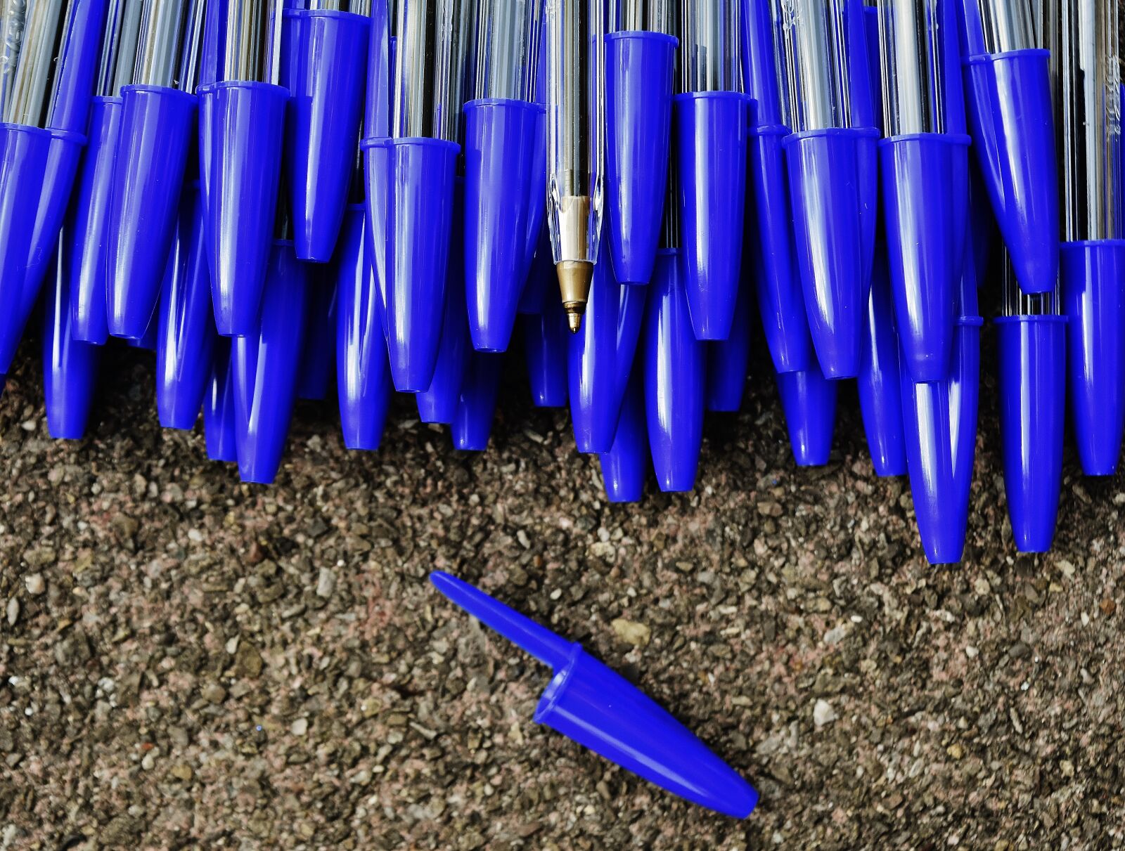 Nikon D7200 sample photo. Pen, writing implement, write photography