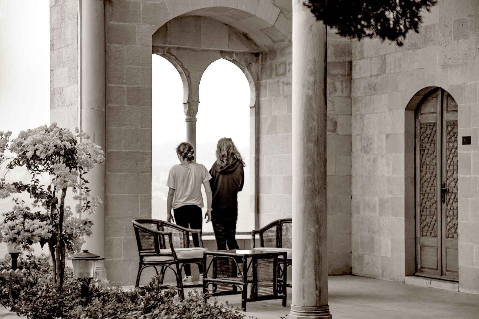 Pentax K-1 Mark II sample photo. Patio, oriental, arches photography