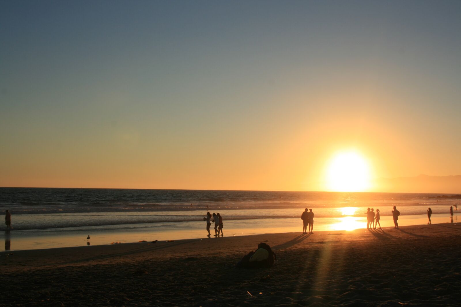 Canon EOS 400D (EOS Digital Rebel XTi / EOS Kiss Digital X) sample photo. Sunset, silhouettes, evening photography