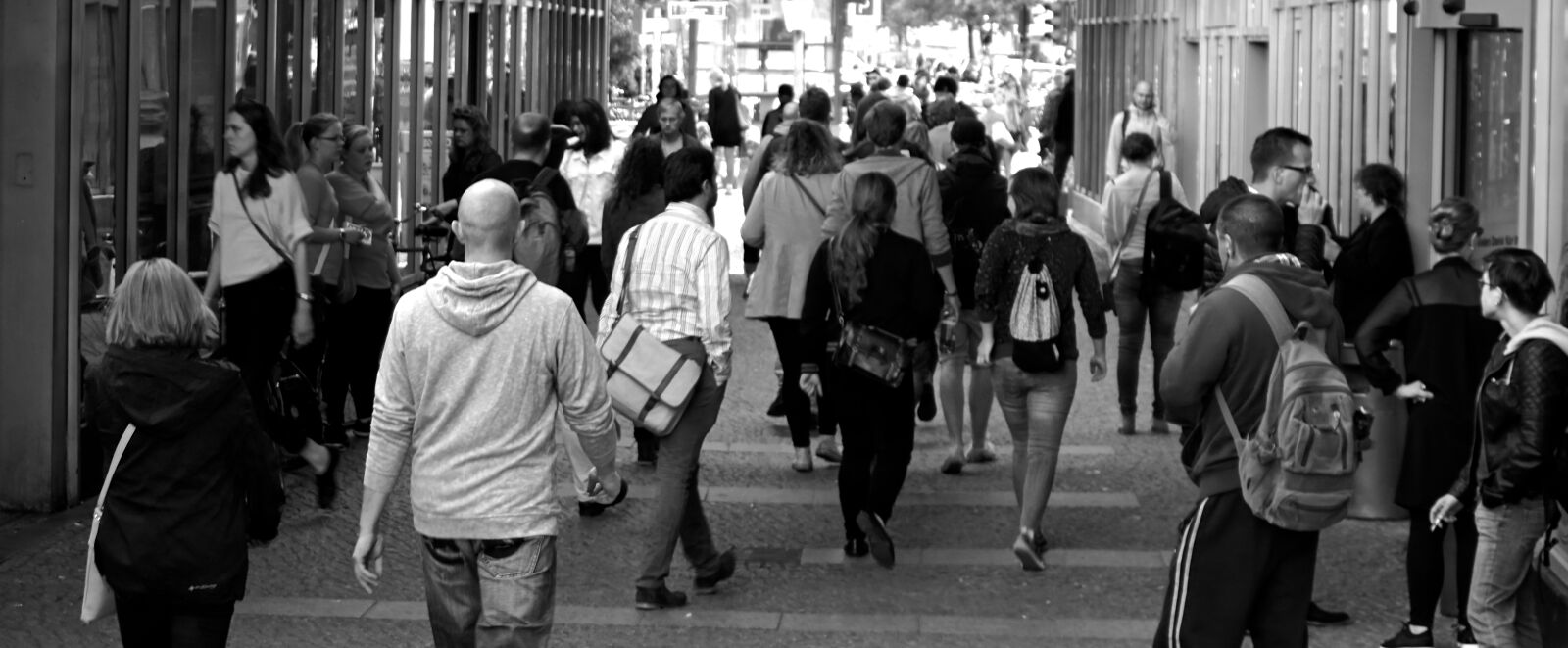 Sony E 16-50mm F3.5-5.6 PZ OSS sample photo. People, crowd, walking photography