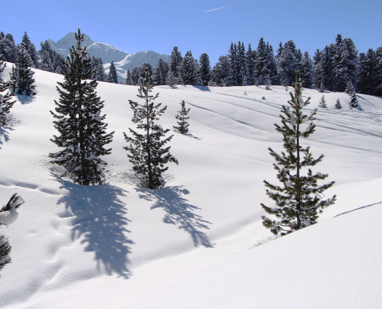 Canon EOS 700D (EOS Rebel T5i / EOS Kiss X7i) sample photo. Snow, mountains, alpine photography