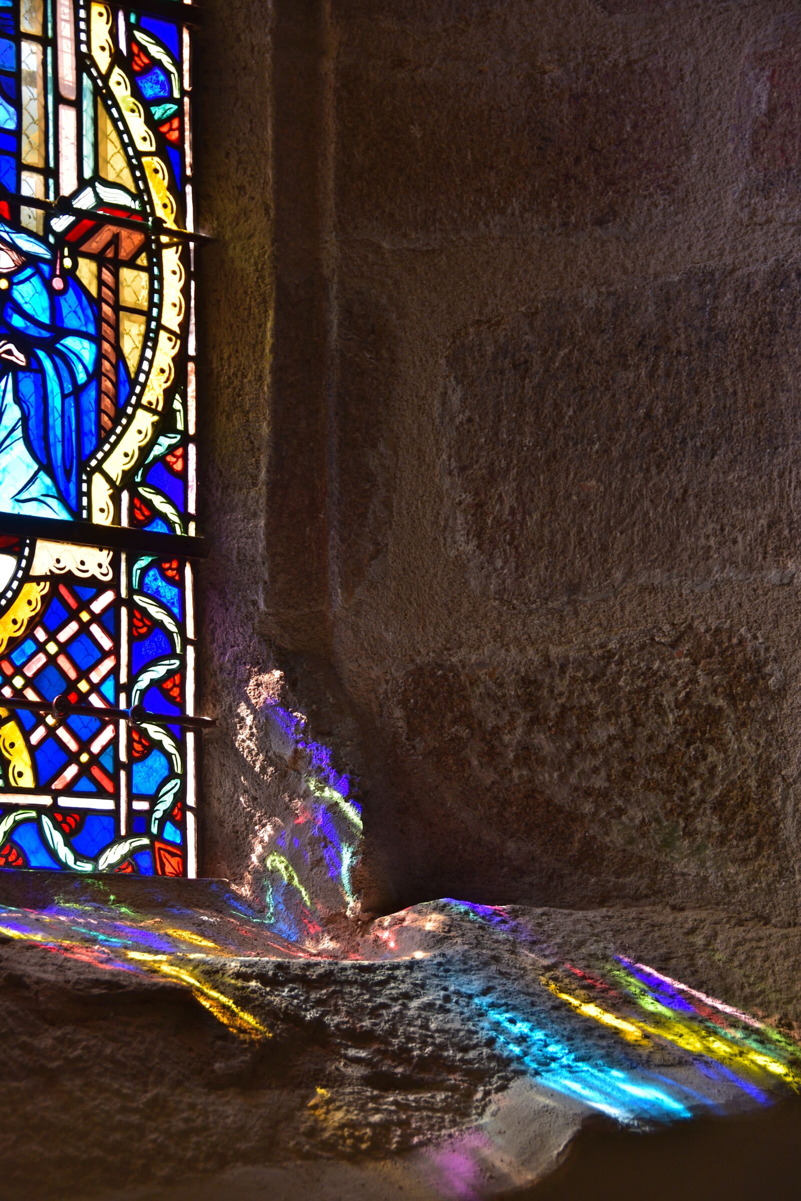 Nikon D5600 sample photo. Stained glass, reflections, church photography