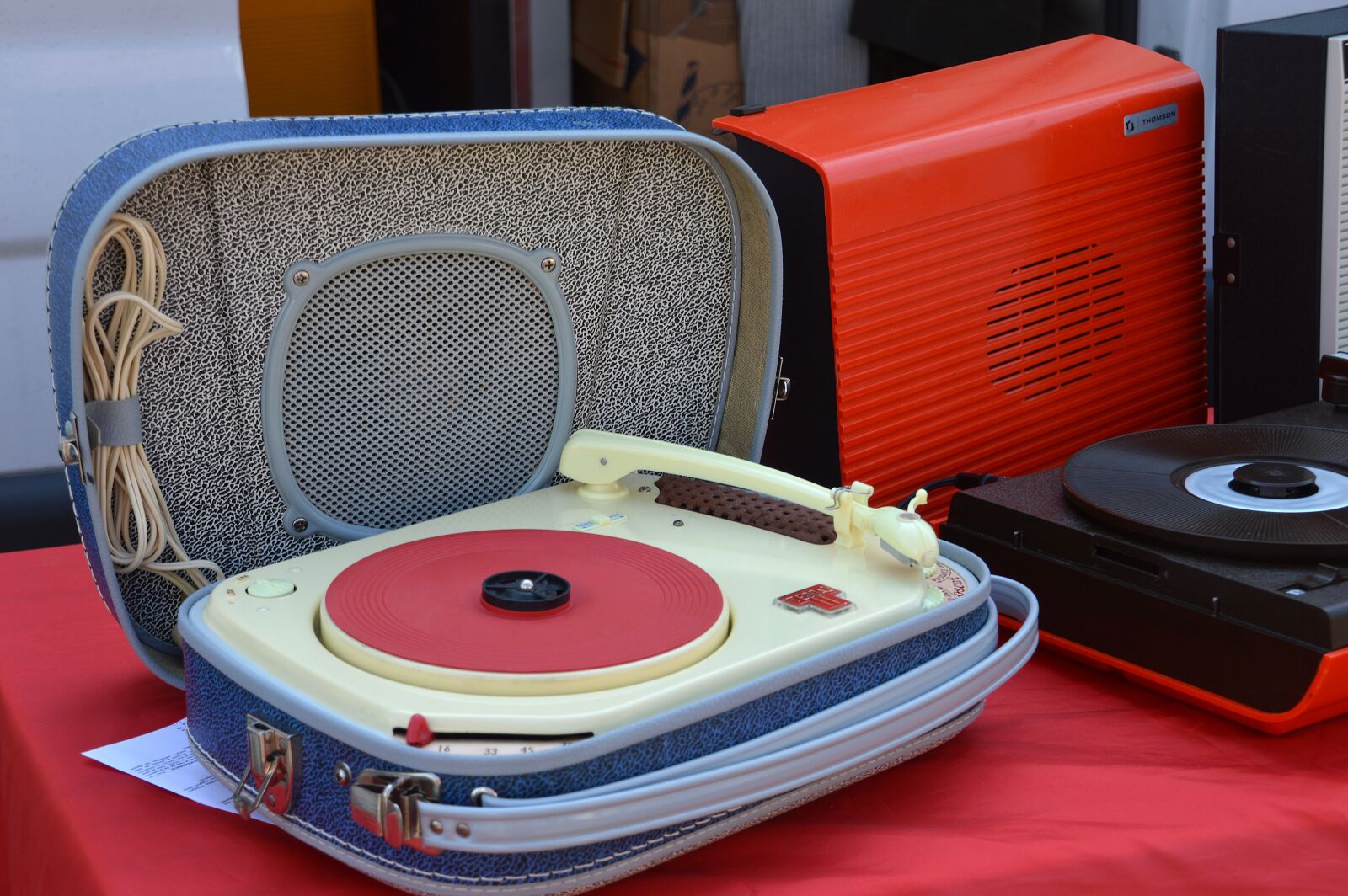 Nikon D3200 sample photo. Turntable, retro, former photography