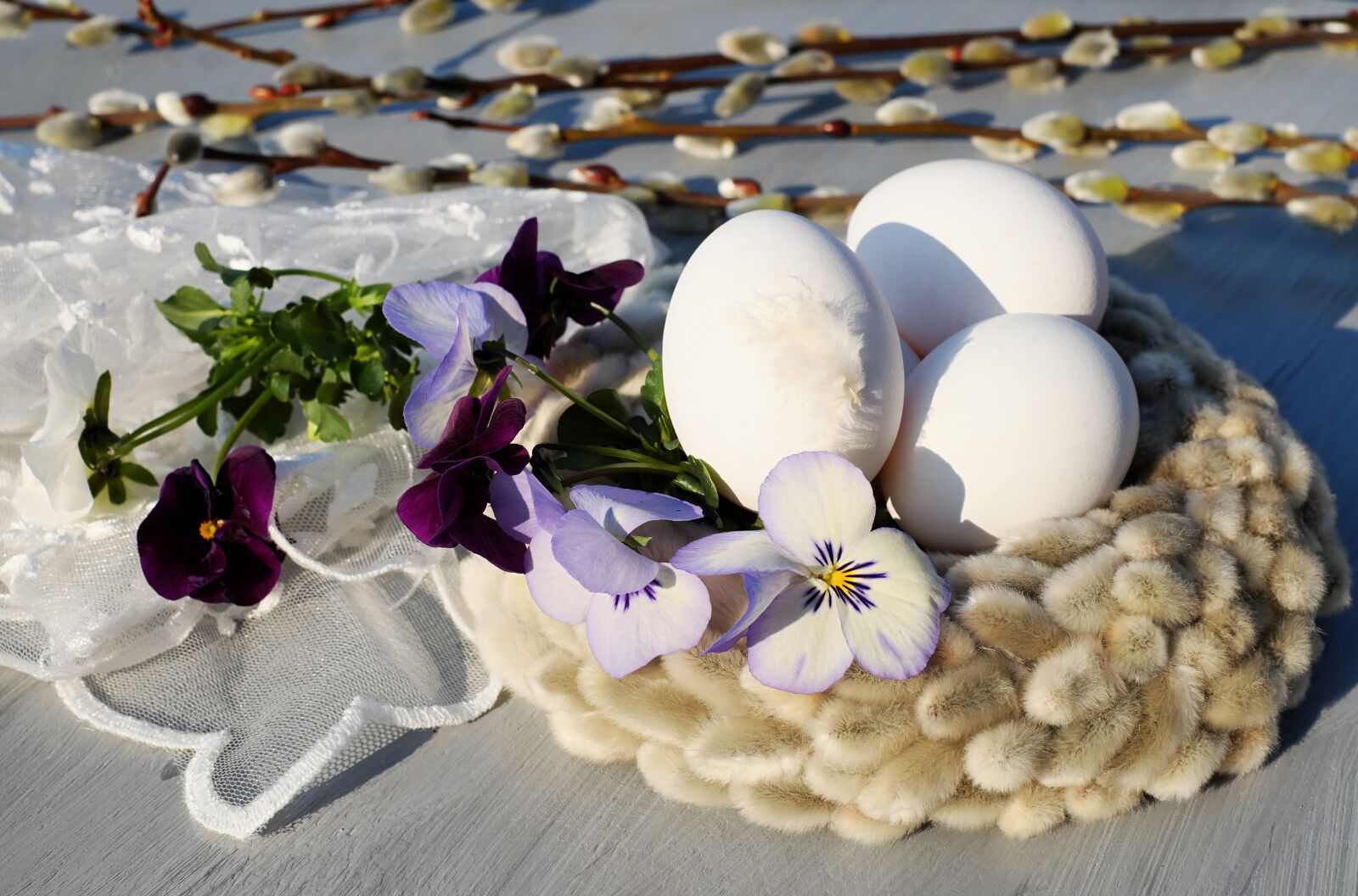 Fujifilm X-T10 + Fujifilm XF 35mm F1.4 R sample photo. Easter eggs, egg, white photography