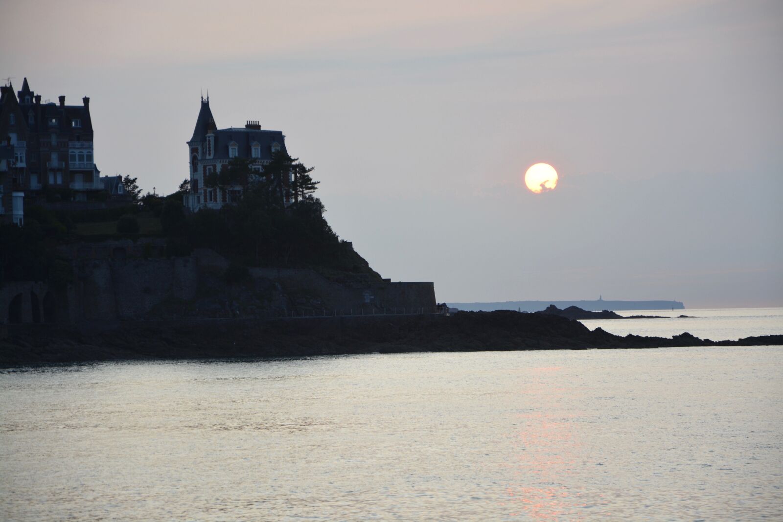 Nikon D5200 sample photo. Sunset, dinard, britain nature photography