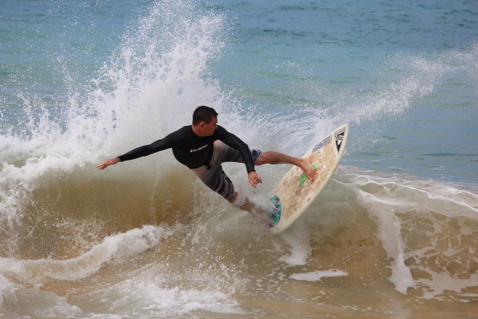 Canon EOS 1200D (EOS Rebel T5 / EOS Kiss X70 / EOS Hi) sample photo. Surfer, maui, sea photography