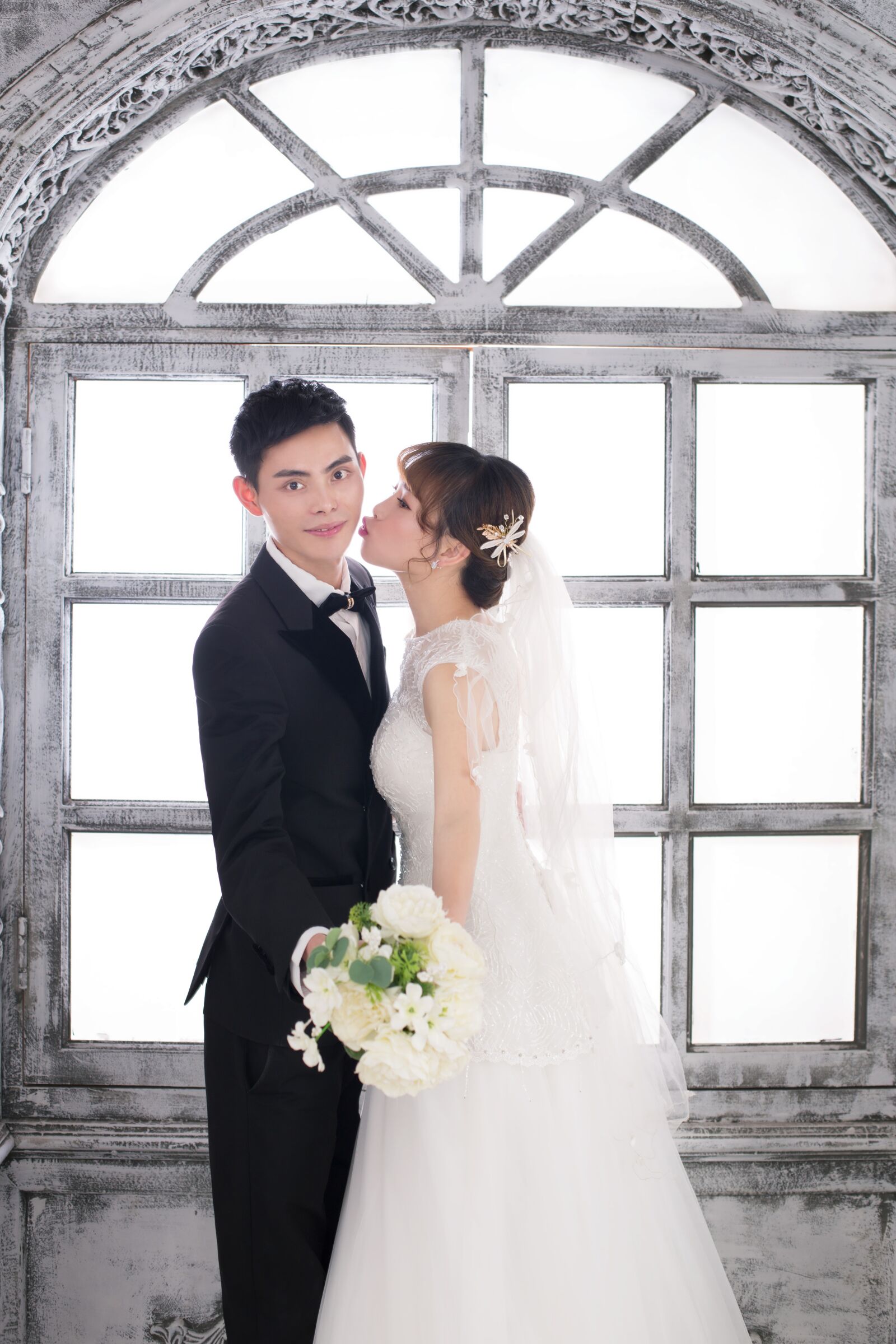 Canon EF 50mm F1.4 USM sample photo. Love, romantic, bride photography