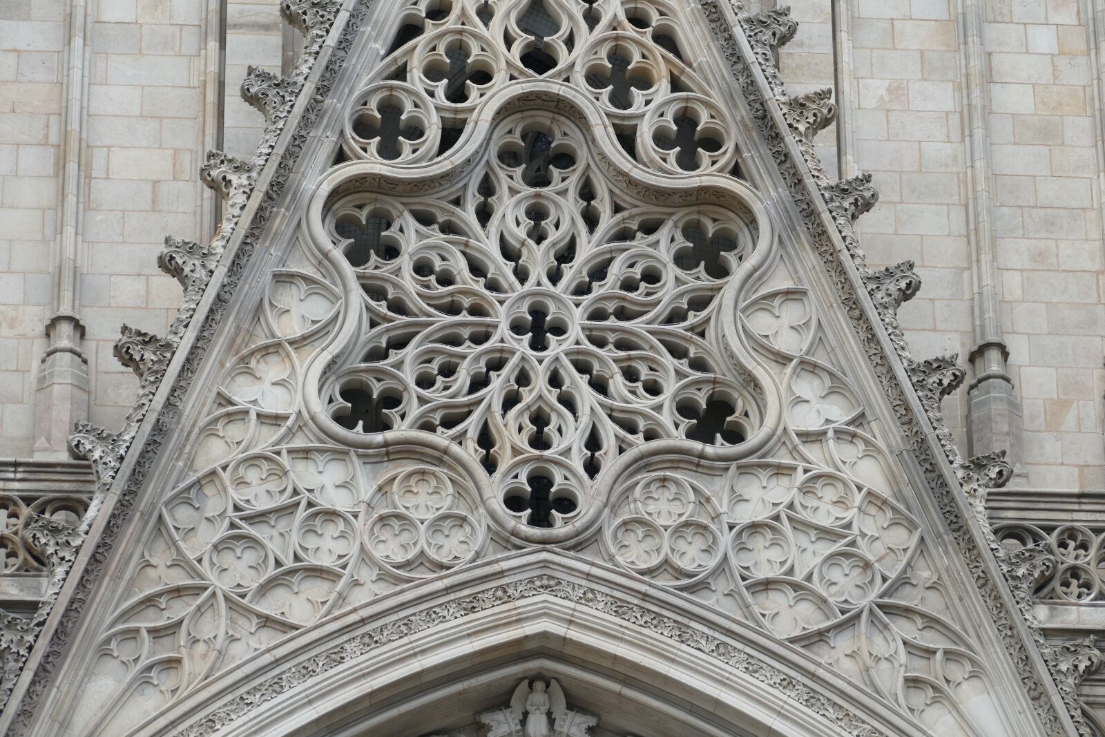 Panasonic Lumix DMC-FZ1000 sample photo. Barcelona, cathedral, spain photography