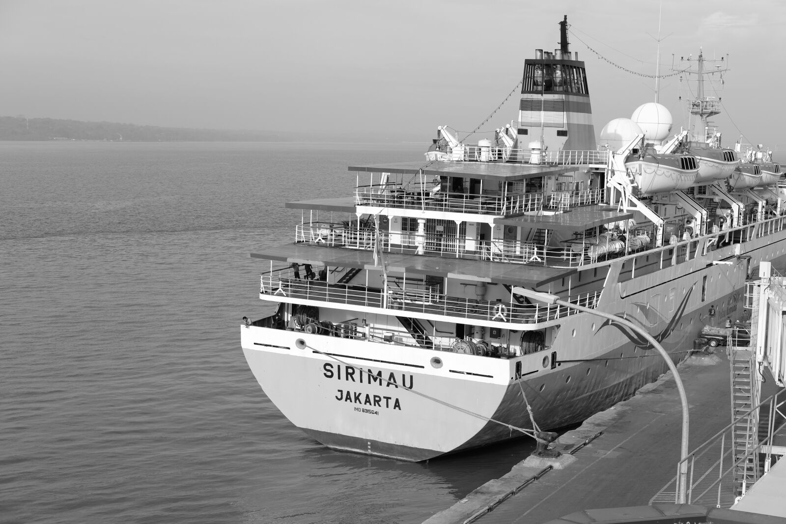 Fujifilm X-T10 + Fujifilm XF 35mm F2 R WR sample photo. Harbour, monochrome, ship photography