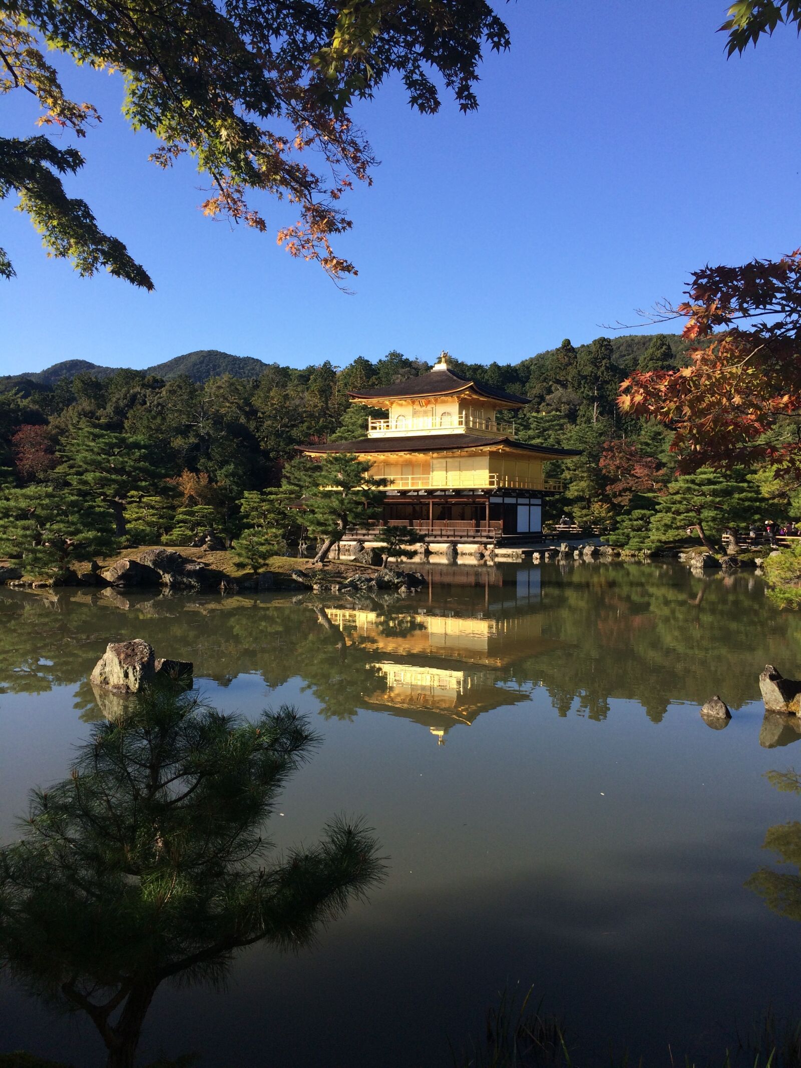 iPhone 5s back camera 4.15mm f/2.2 sample photo. Golden palace, japan, temple photography