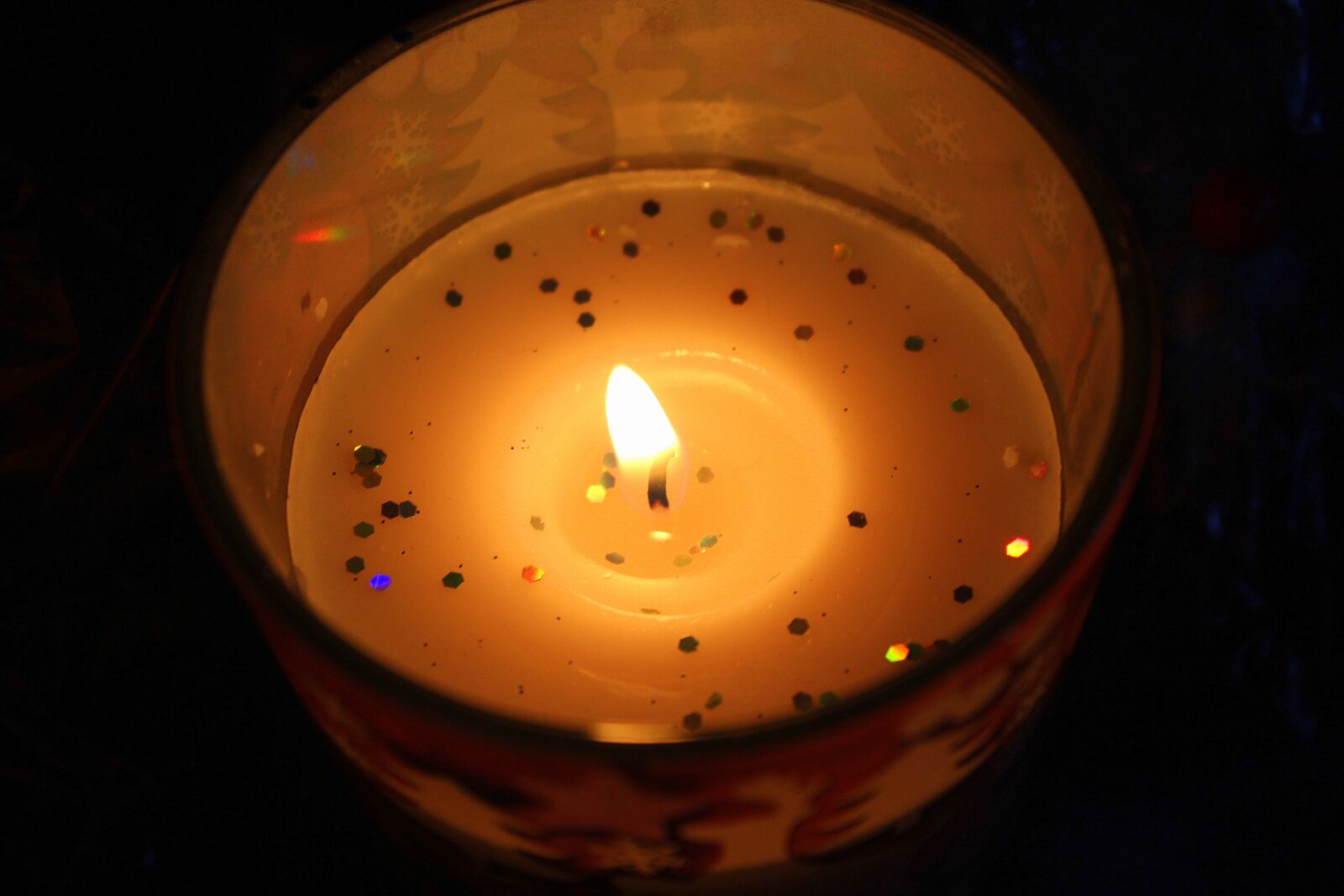 Canon EOS 1200D (EOS Rebel T5 / EOS Kiss X70 / EOS Hi) sample photo. Candle, the flame, light photography
