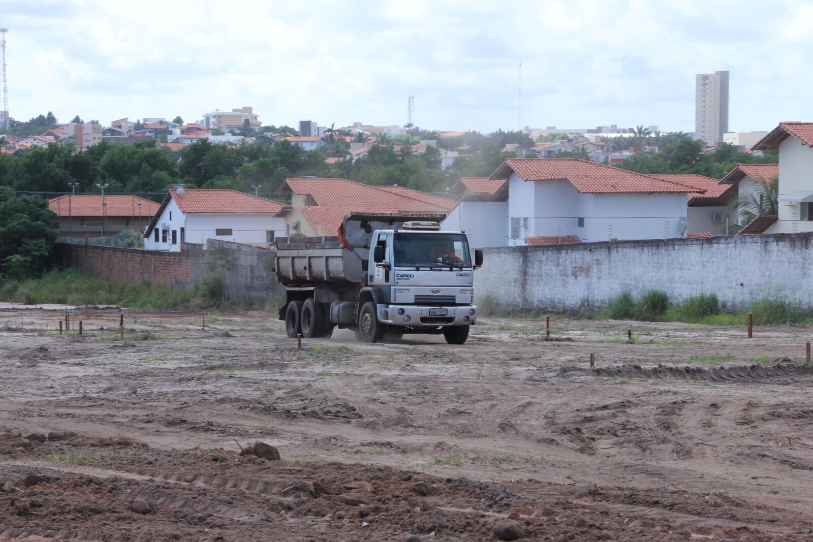 Canon EOS 60D sample photo. Earth, transport, automobile photography
