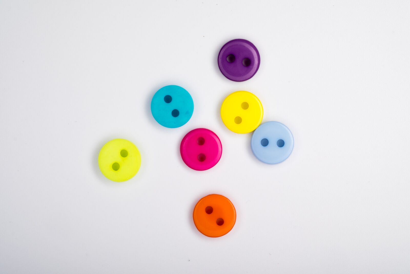 Fujifilm X-T1 + Fujifilm XF 60mm F2.4 R Macro sample photo. Buttons, colored buttons, colored photography