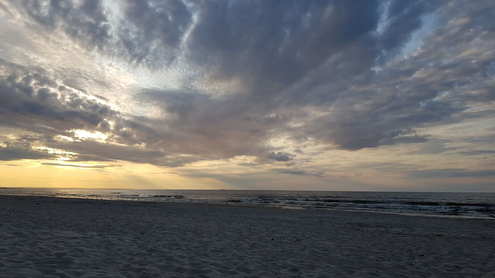 Samsung Galaxy S8 sample photo. Sea, wave, sunset photography