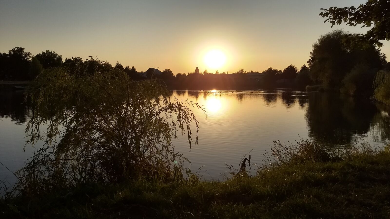 Motorola Moto G (5) Plus sample photo. Sunset, sun, the sky photography
