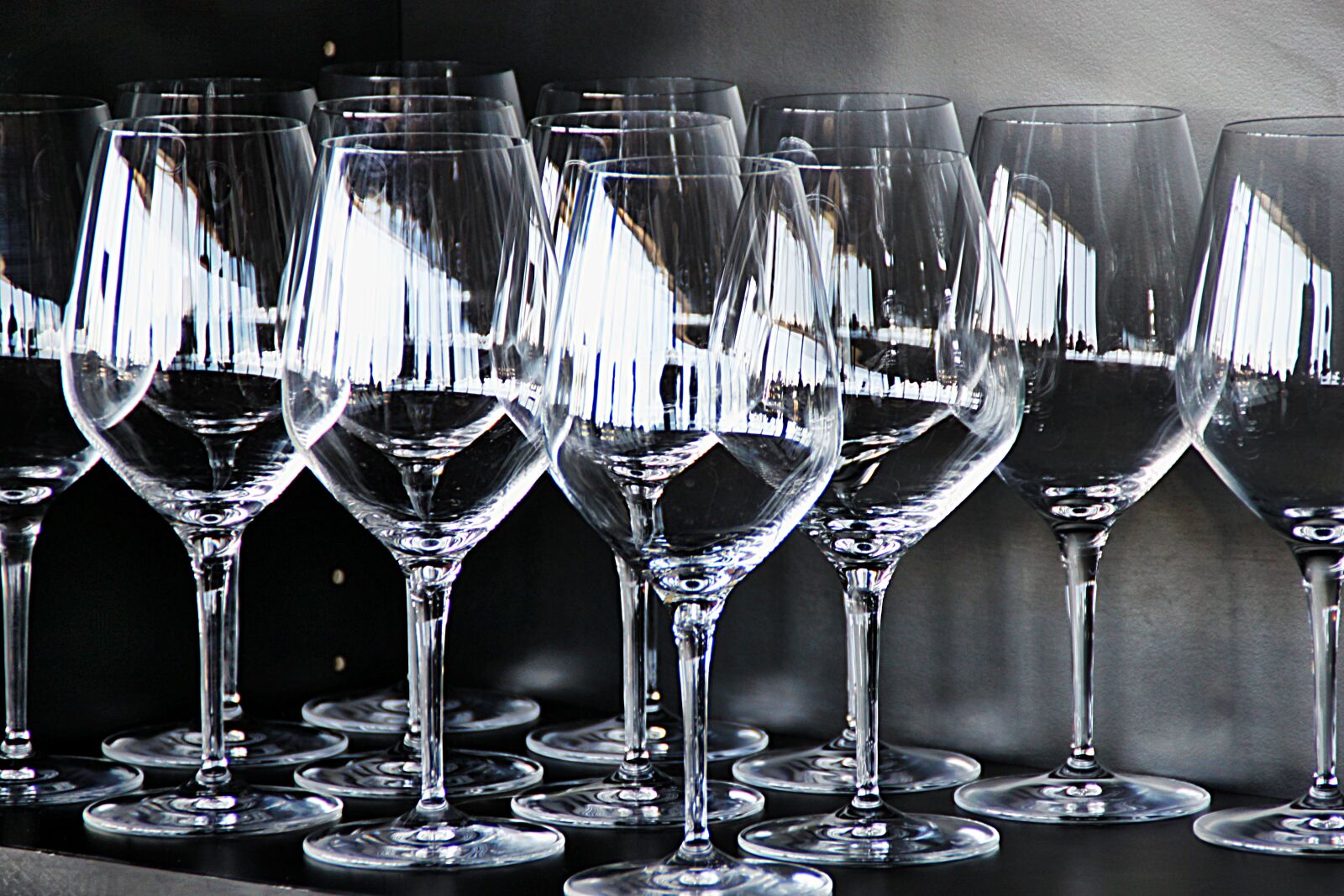 Canon EOS 500D (EOS Rebel T1i / EOS Kiss X3) sample photo. Glass, wine, stemware photography