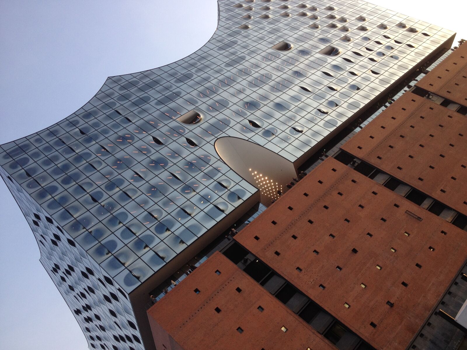 iPhone 4S back camera 4.28mm f/2.4 sample photo. Elbphilharmonie, hamburg, sunset photography