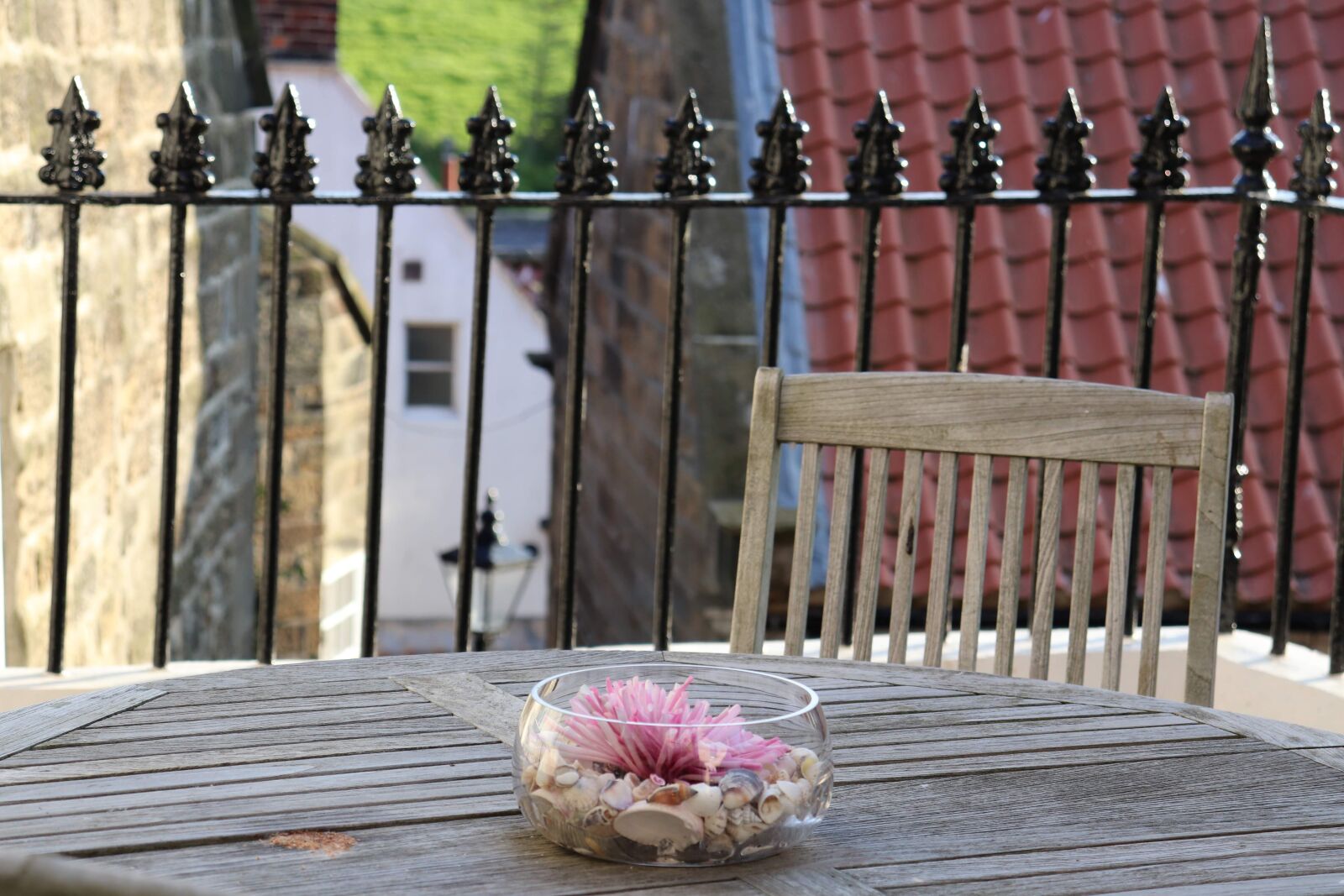 Canon EOS 77D (EOS 9000D / EOS 770D) sample photo. Table, flower, chair photography
