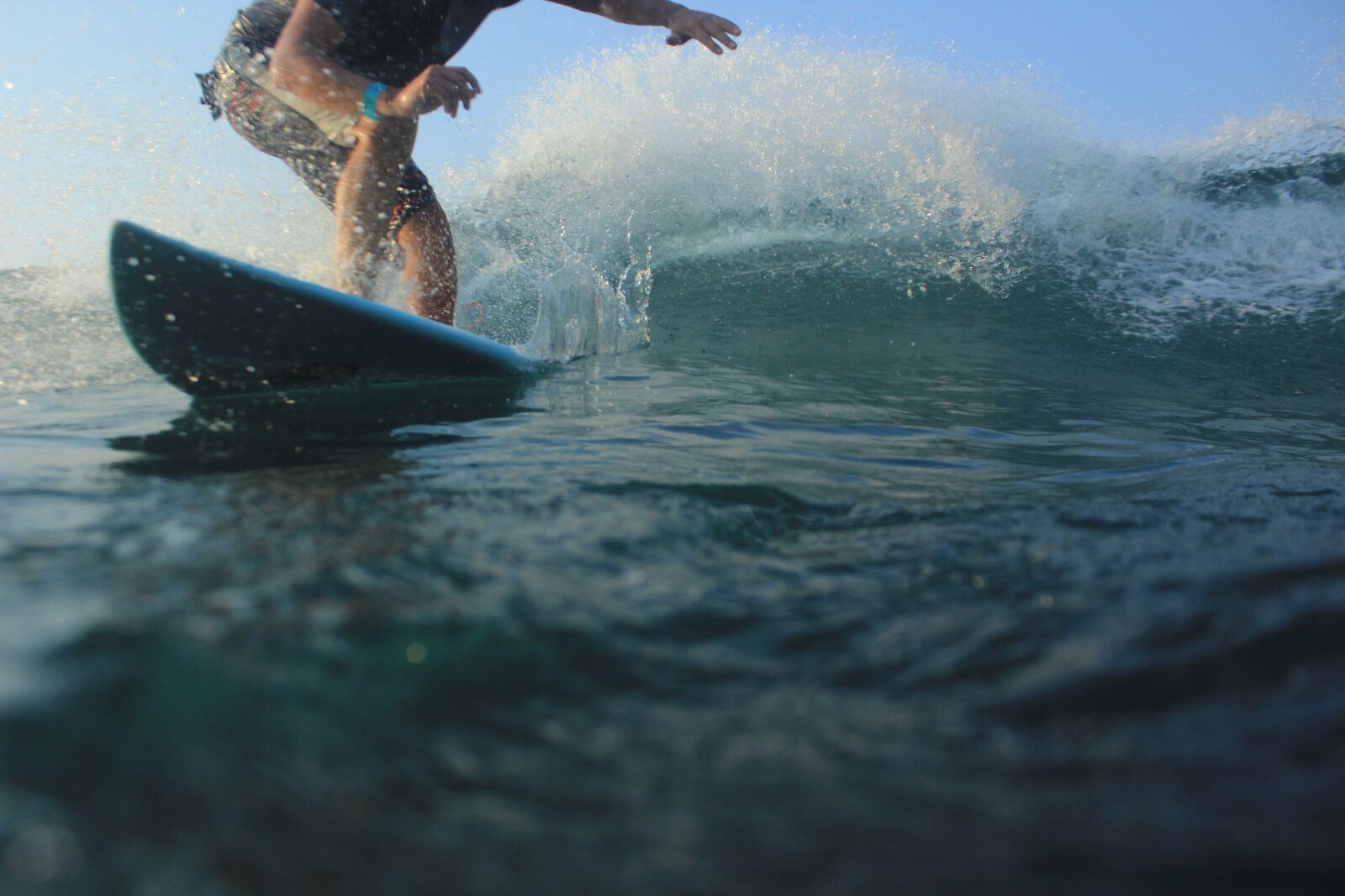 Canon EOS 60D + Canon EF-S 18-55mm F3.5-5.6 IS sample photo. Surf, sport, el salvador photography