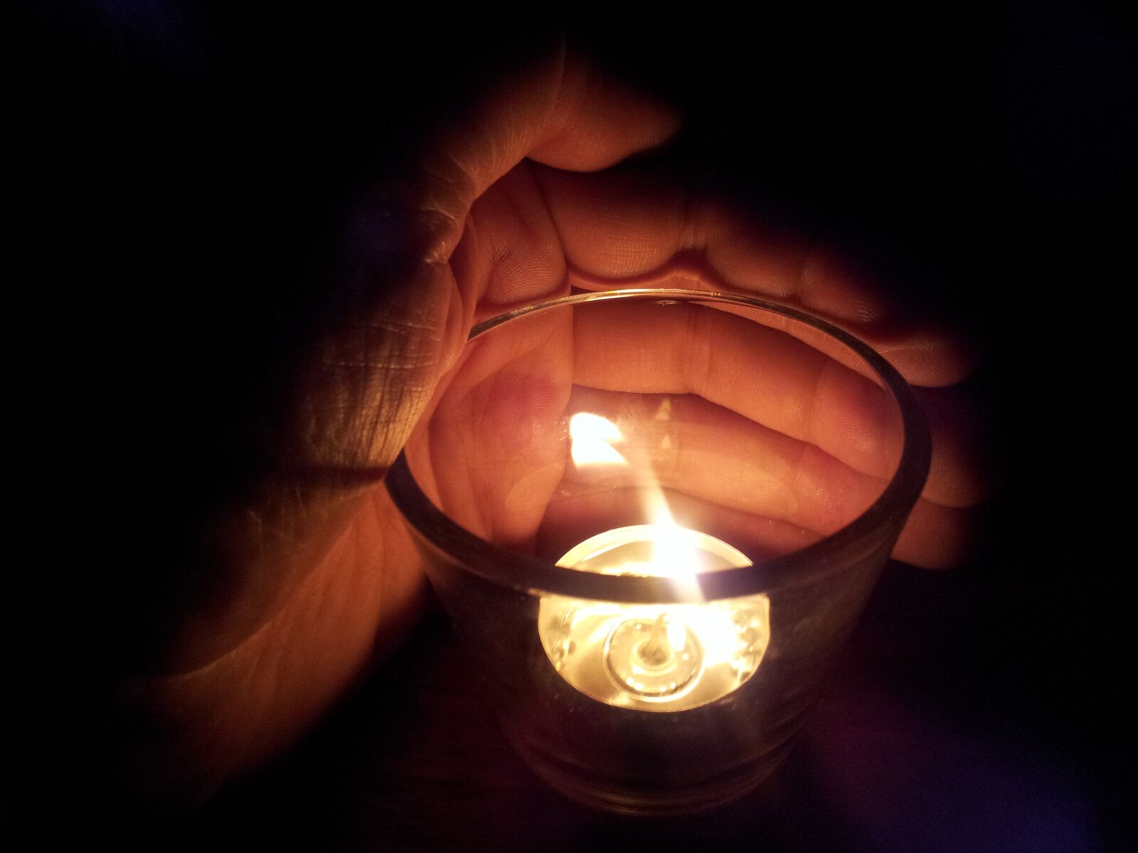 Samsung Galaxy S2 sample photo. Glass, candle, hand photography