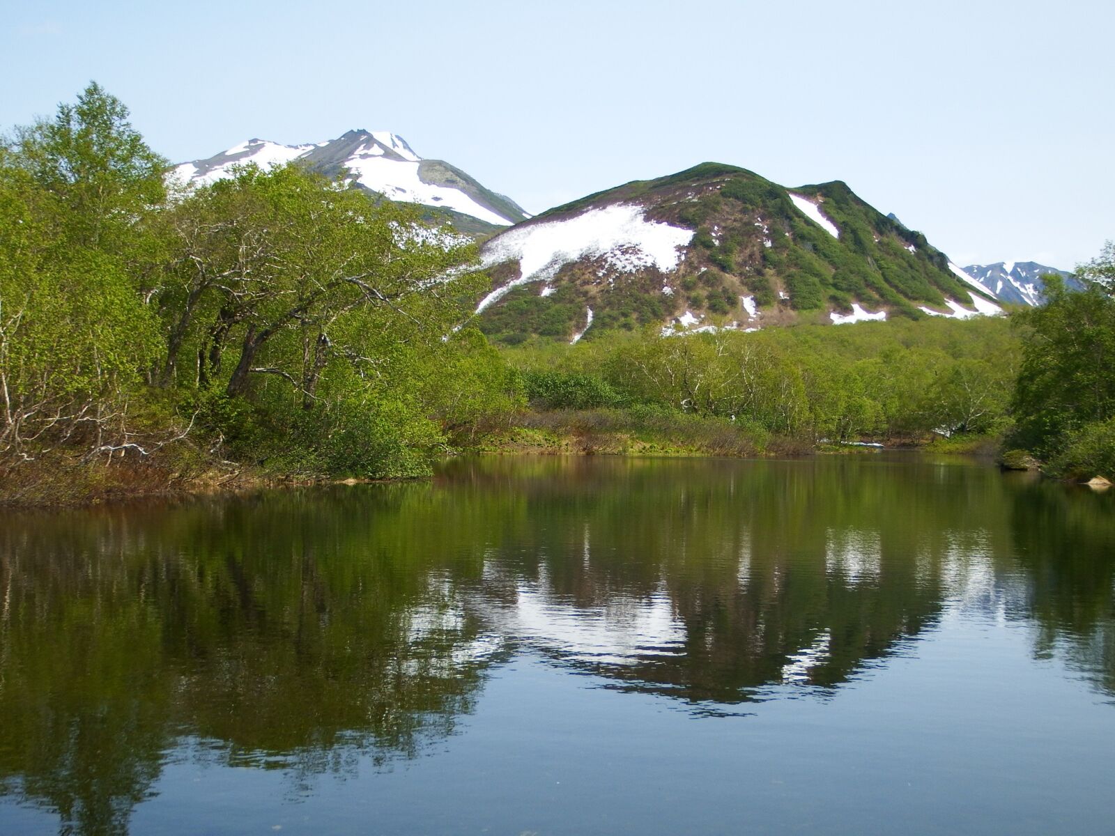 Fujifilm FinePix S1 sample photo. Mountains, volcano, lake photography