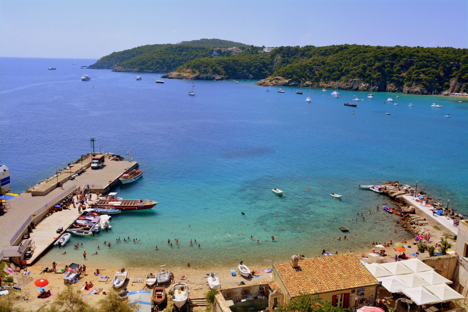 Nikon D7100 sample photo. Sea, beach, boats photography