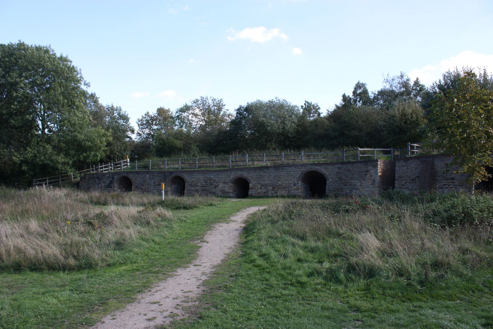 Canon EOS 450D (EOS Rebel XSi / EOS Kiss X2) sample photo. Limekilns, kilns, monument photography