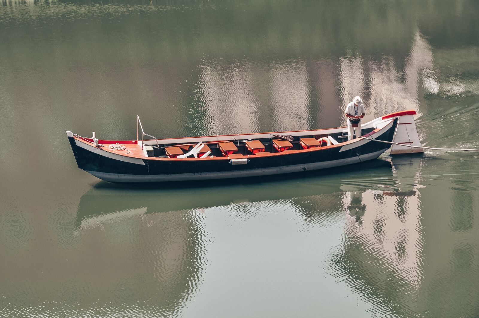 Nikon D90 sample photo. Boat, steering, river photography