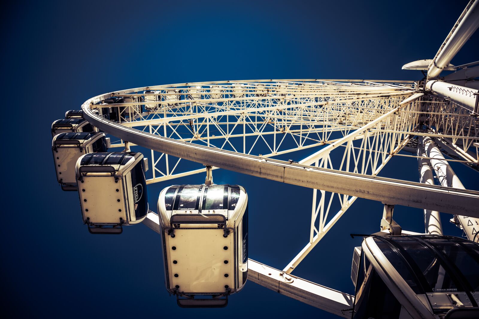 Nikon D750 sample photo. Ferris wheel liverpool, merseyside photography